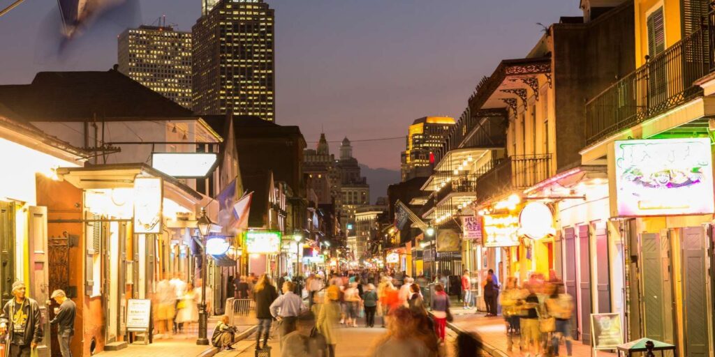 13 melhores bares na Bourbon Street