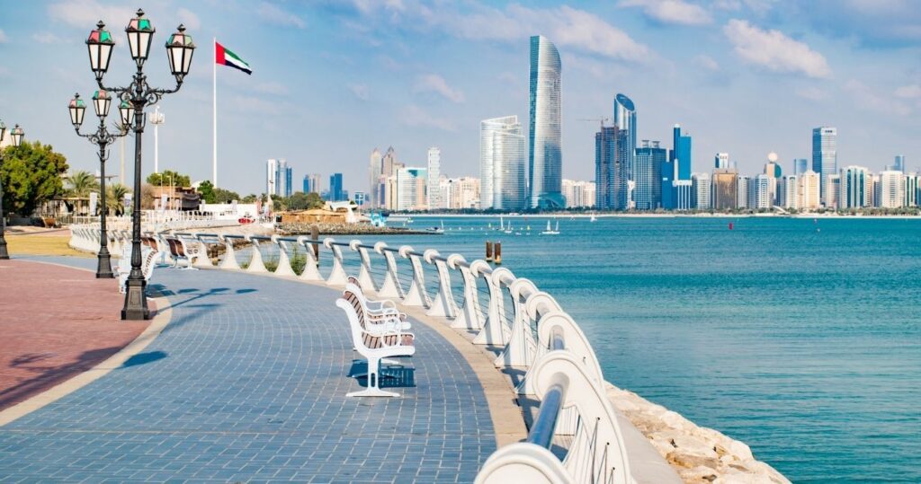 abu dhabi waterfront walkway