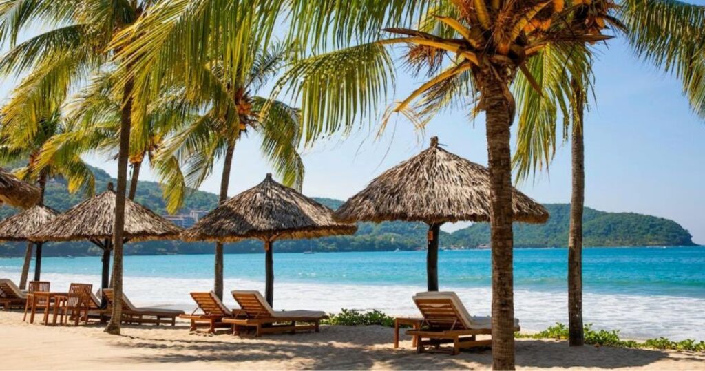 thompson Zihuatanejo hotel beach