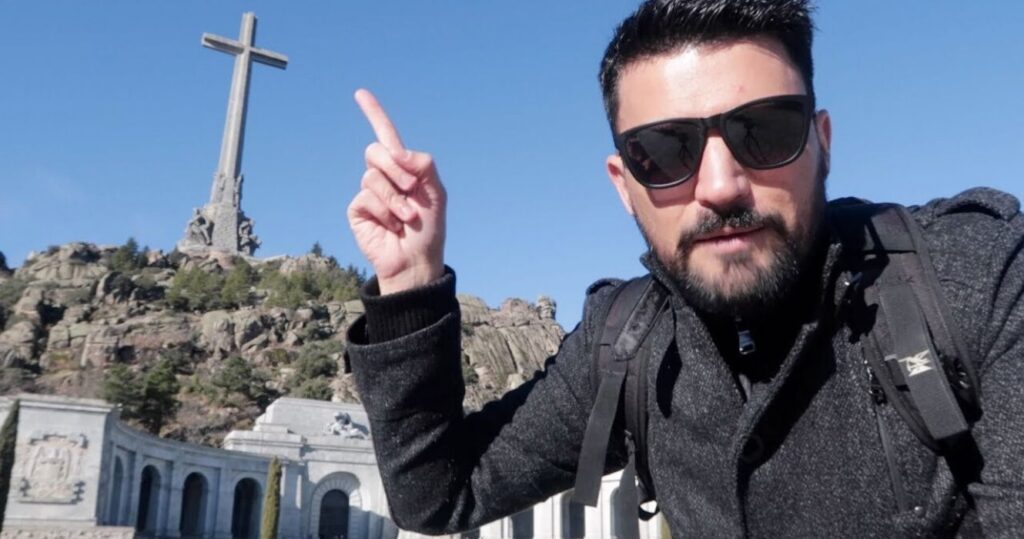 20 viajantes desagradáveis ​​que tiraram selfies inapropriadas
