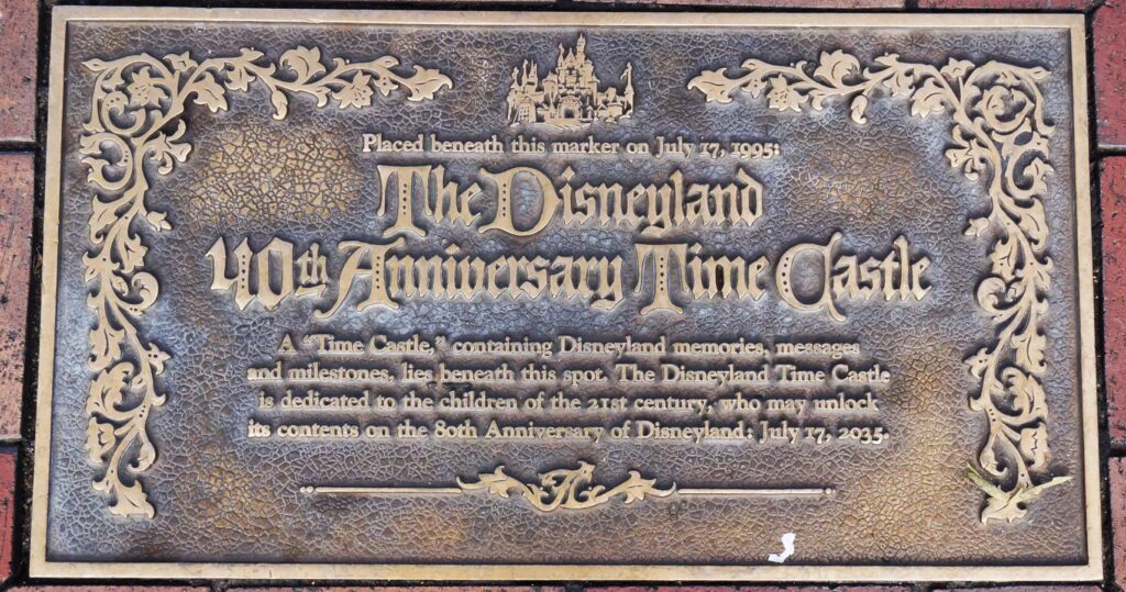 10 detalhes ocultos para procurar na próxima vez que você estiver em um parque temático da Disney